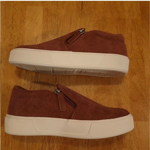 Volatile Deckers Corduroy Shoes Womens Size 7 Tan Brown Flats NEW - Picture 5 of 9